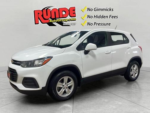 White 2018 Chevrolet Trax LS