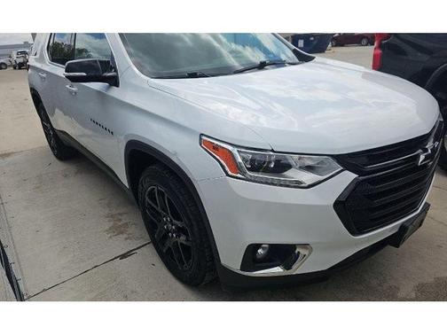 White 2019 Chevrolet Traverse LT Cloth