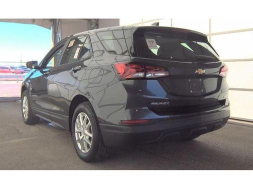 Gray 2022 Chevrolet Equinox LS
