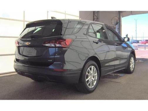 Gray 2022 Chevrolet Equinox LS