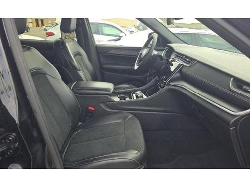 2024 Jeep Grand Cherokee L Laredo