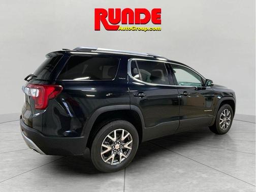 Black 2023 GMC Acadia SLT