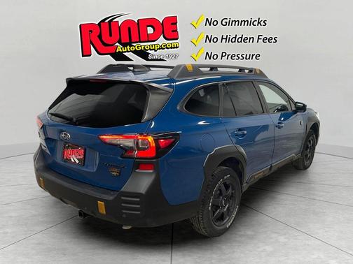 Ice Silver Metallic 2023 Subaru Outback Wilderness