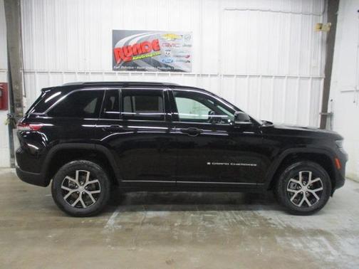 Black 2024 Jeep Grand Cherokee Limited