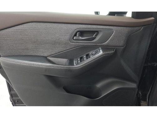 Black 2021 Nissan Rogue S