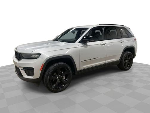 2024 Jeep Grand Cherokee Laredo