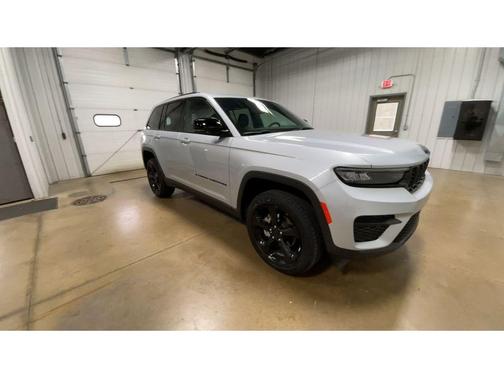 2024 Jeep Grand Cherokee Laredo
