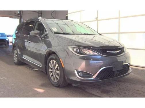 2020 Chrysler Pacifica Touring-L Plus
