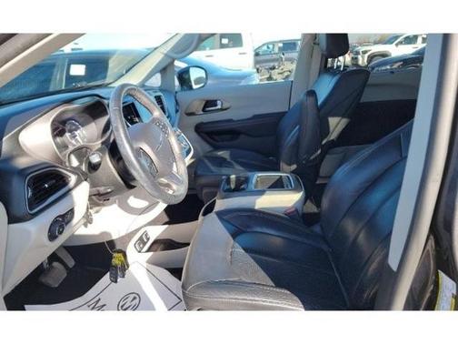 2020 Chrysler Pacifica Touring-L Plus