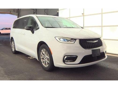 2024 Chrysler Pacifica Touring-L