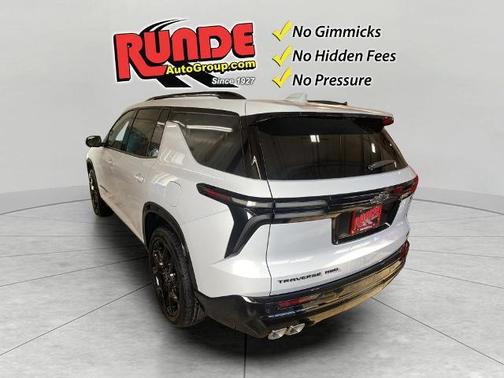 Polar White 2026 Chevrolet Traverse RS