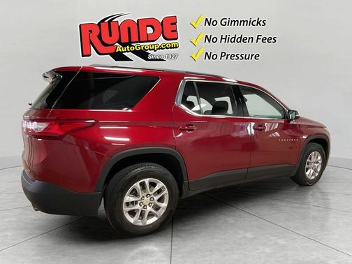 Red 2020 Chevrolet Traverse LT Cloth