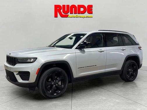 2024 Jeep Grand Cherokee Laredo