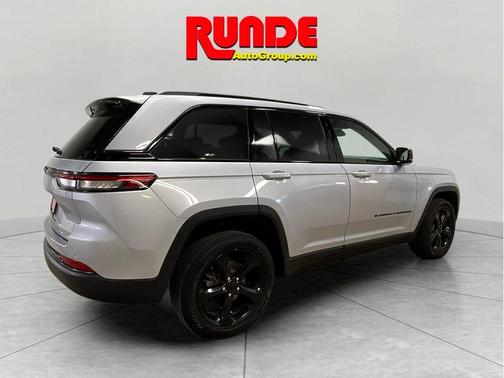2024 Jeep Grand Cherokee Laredo