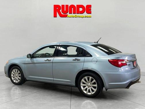 2013 Chrysler 200 Limited