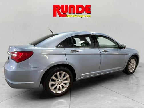 2013 Chrysler 200 Limited