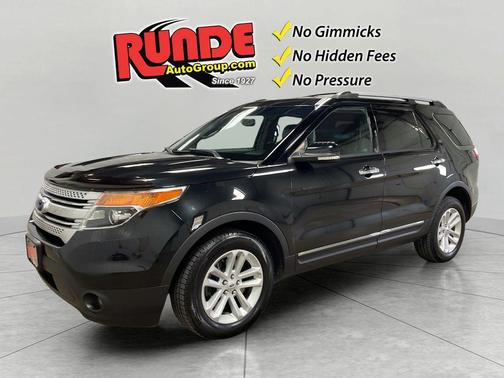 Black 2014 Ford Explorer XLT