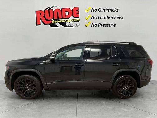 Black 2022 GMC Acadia SLE