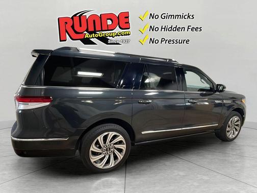 2023 Lincoln Navigator L Reserve