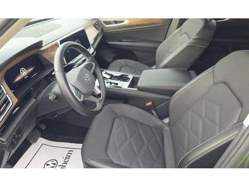2024 Volkswagen Atlas 2.0T SE