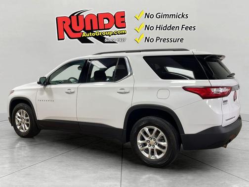 White 2021 Chevrolet Traverse LT Leather