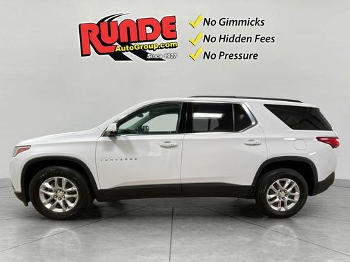 White 2021 Chevrolet Traverse LT Leather