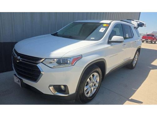 White 2021 Chevrolet Traverse LT Leather