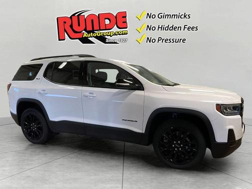 White 2023 GMC Acadia SLT