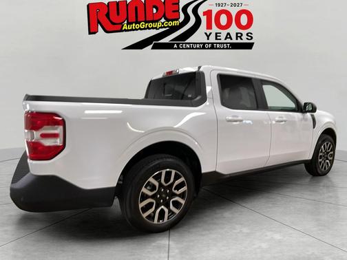 White 2024 Ford Maverick Lariat