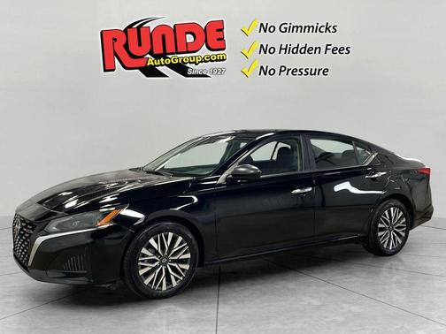 Black 2024 Nissan Altima 2.5 SV