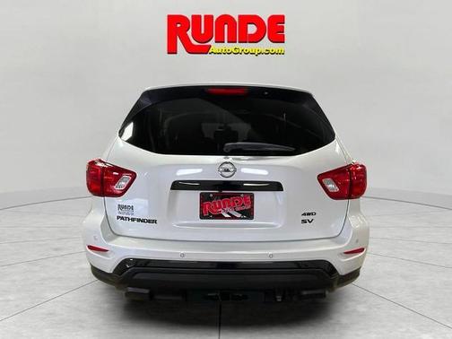 2020 Nissan Pathfinder SV
