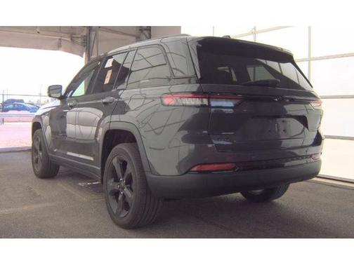 Gray 2023 Jeep Grand Cherokee Laredo