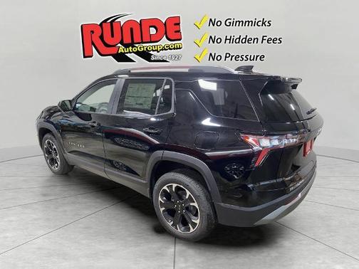 Mosaic Black Metallic 2026 Chevrolet Equinox LT