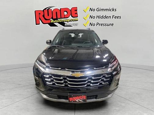 Mosaic Black Metallic 2026 Chevrolet Equinox LT