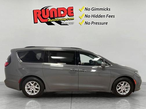 2022 Chrysler Pacifica Touring-L