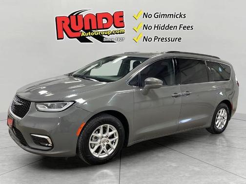 2022 Chrysler Pacifica Touring-L