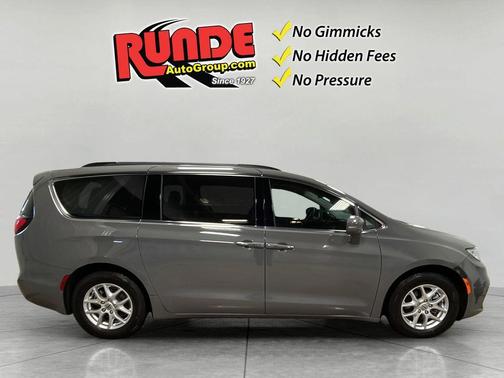 2022 Chrysler Pacifica Touring-L