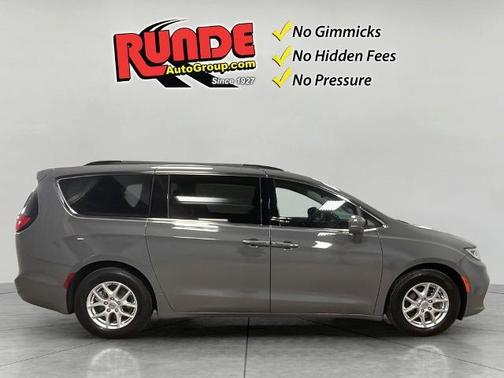2022 Chrysler Pacifica Touring-L