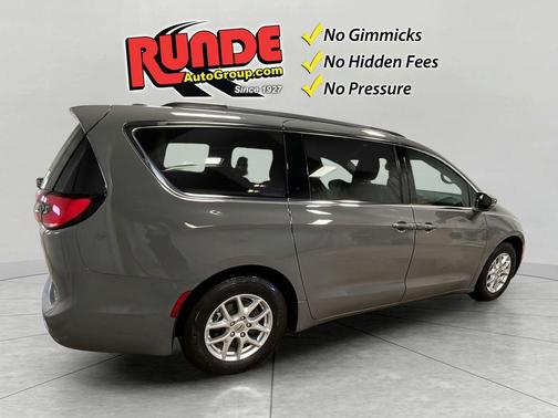 2022 Chrysler Pacifica Touring-L