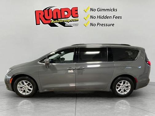 2022 Chrysler Pacifica Touring-L