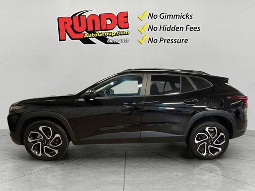 Black 2024 Chevrolet Trax 2RS