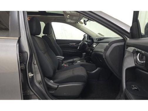 Gray 2019 Nissan Rogue SV