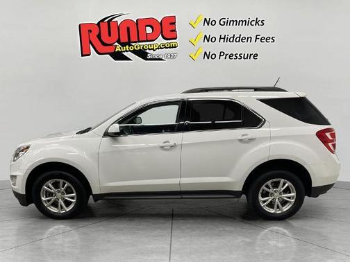White 2017 Chevrolet Equinox LT