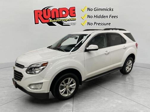 White 2017 Chevrolet Equinox LT