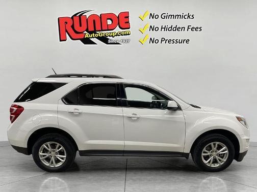 White 2017 Chevrolet Equinox LT