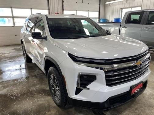 Summit White 2026 Chevrolet Traverse LT