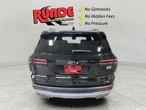 Mosaic Black Metallic 2026 Chevrolet Traverse Z71