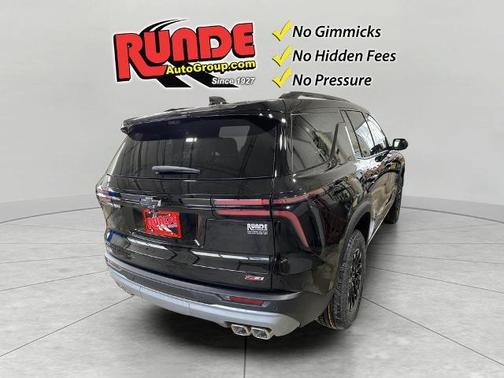 Mosaic Black Metallic 2026 Chevrolet Traverse Z71