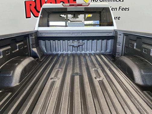 Summit White 2026 Chevrolet Silverado 2500 LTZ