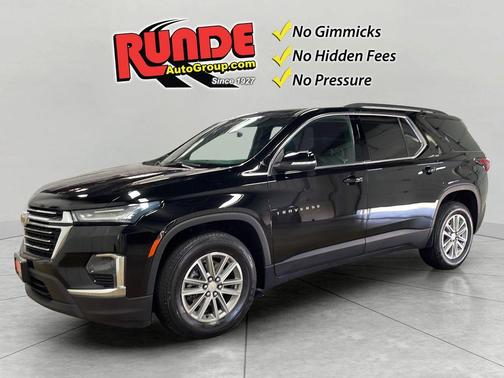 Black 2023 Chevrolet Traverse LT Cloth
